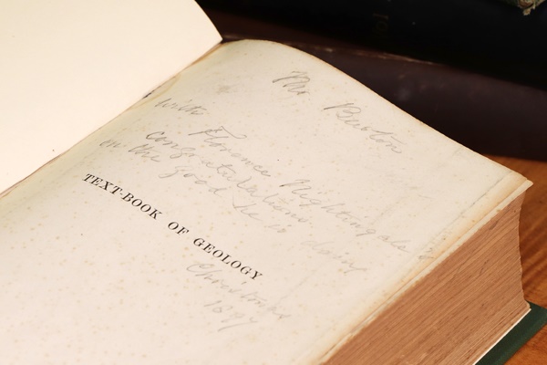 School Textbooks Signed by Florence Nightingale Come to Auction
